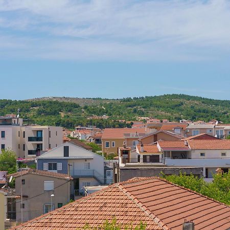 Family Petrov Apartments Vodice Luaran gambar