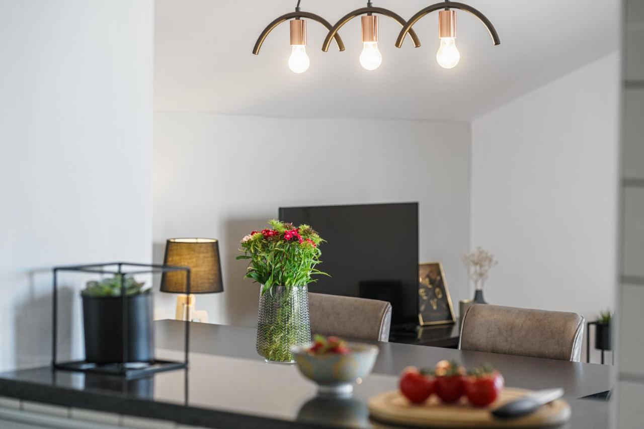 Family Petrov Apartments Vodice Luaran gambar