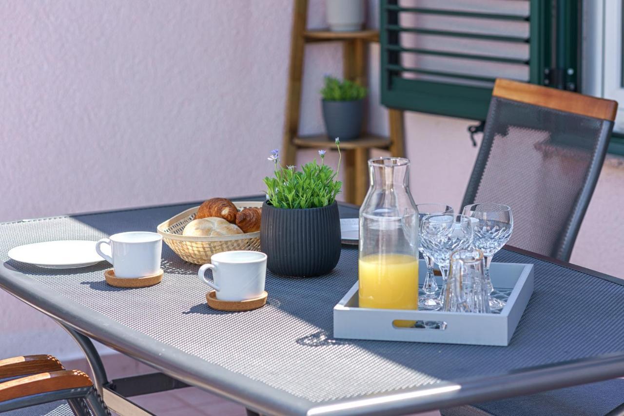 Family Petrov Apartments Vodice Luaran gambar