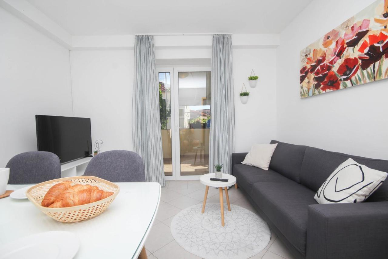 Family Petrov Apartments Vodice Luaran gambar