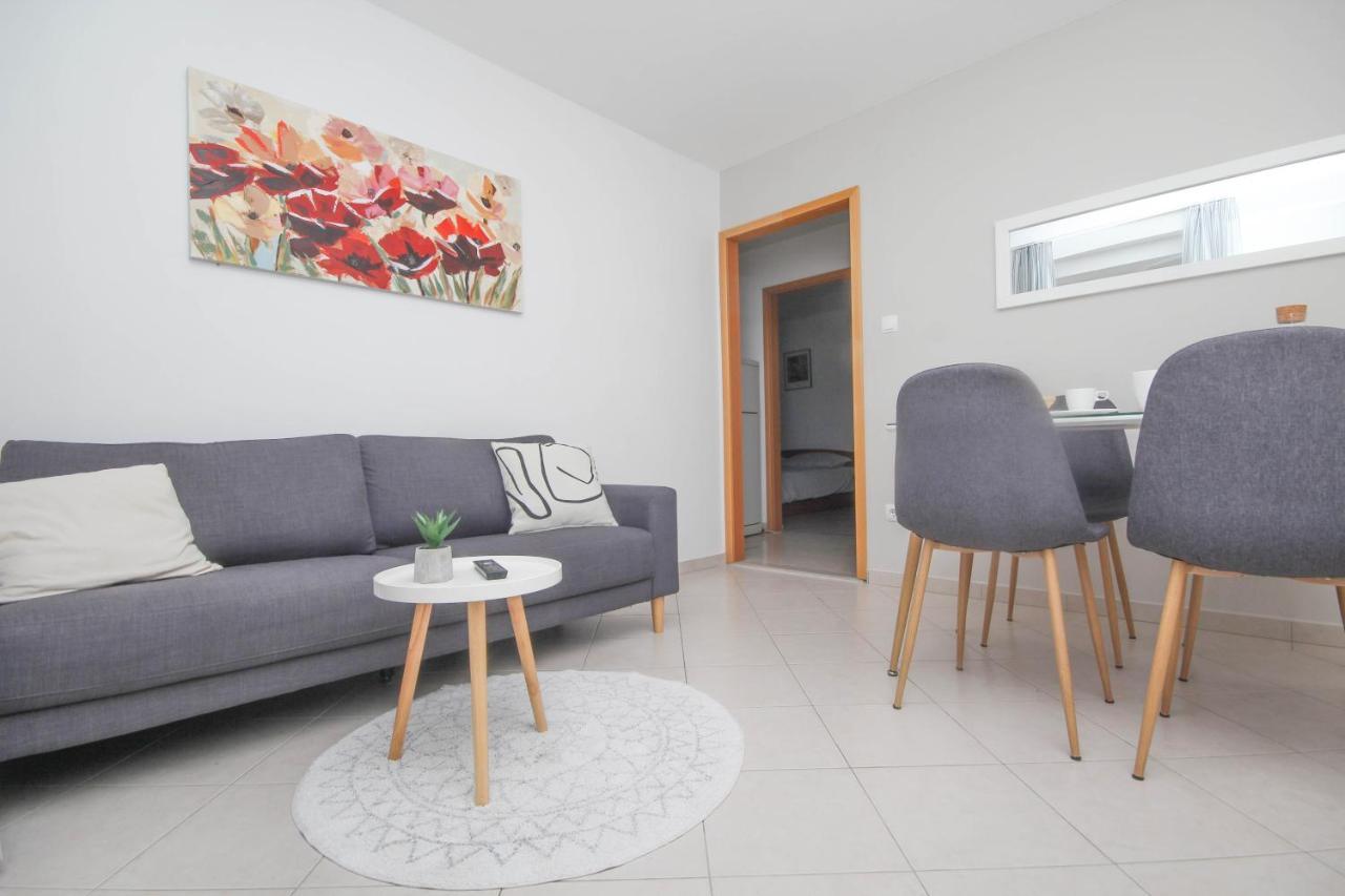 Family Petrov Apartments Vodice Luaran gambar