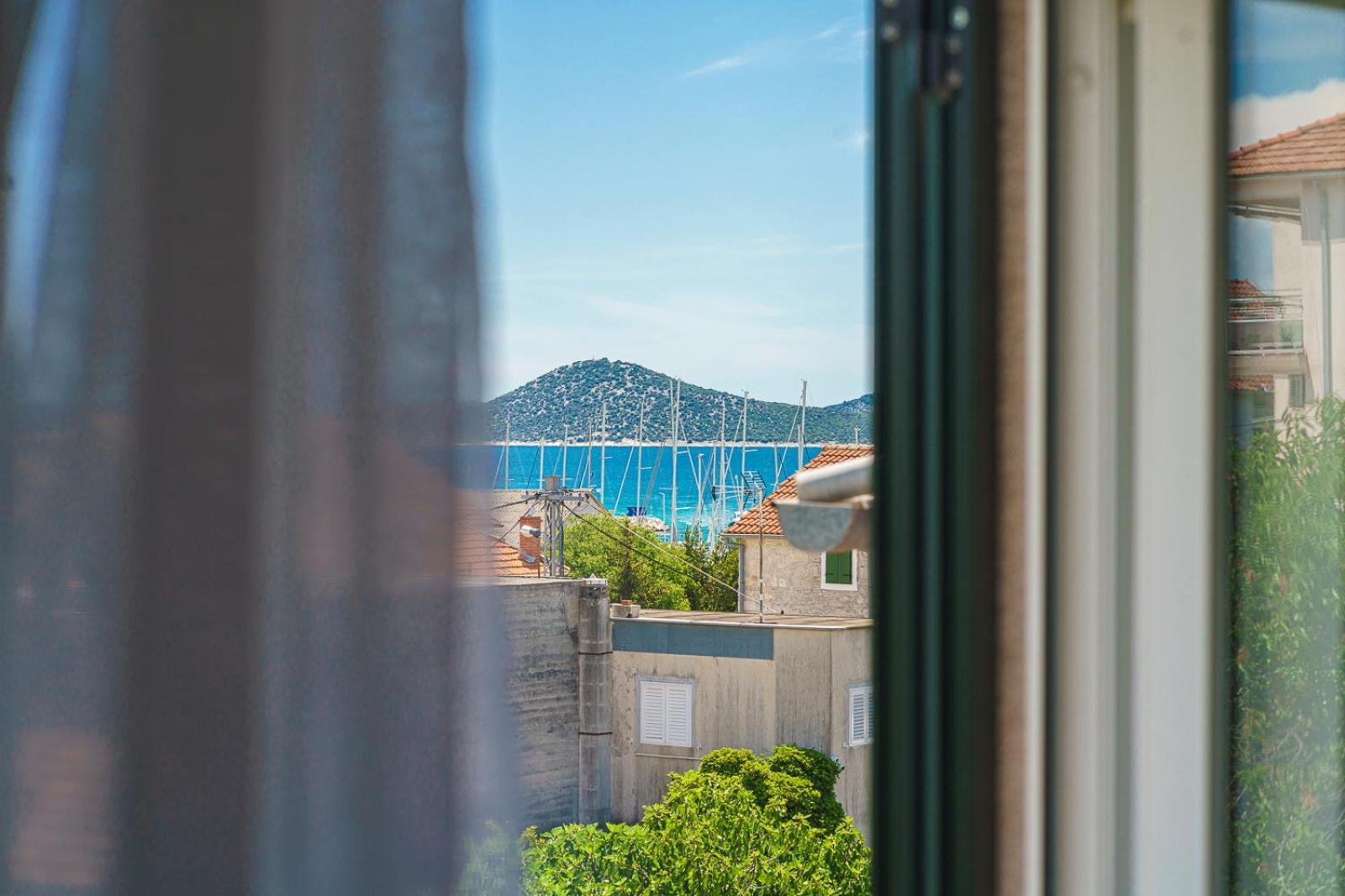 Family Petrov Apartments Vodice Luaran gambar