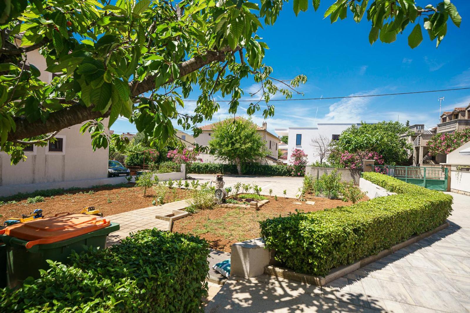 Family Petrov Apartments Vodice Luaran gambar