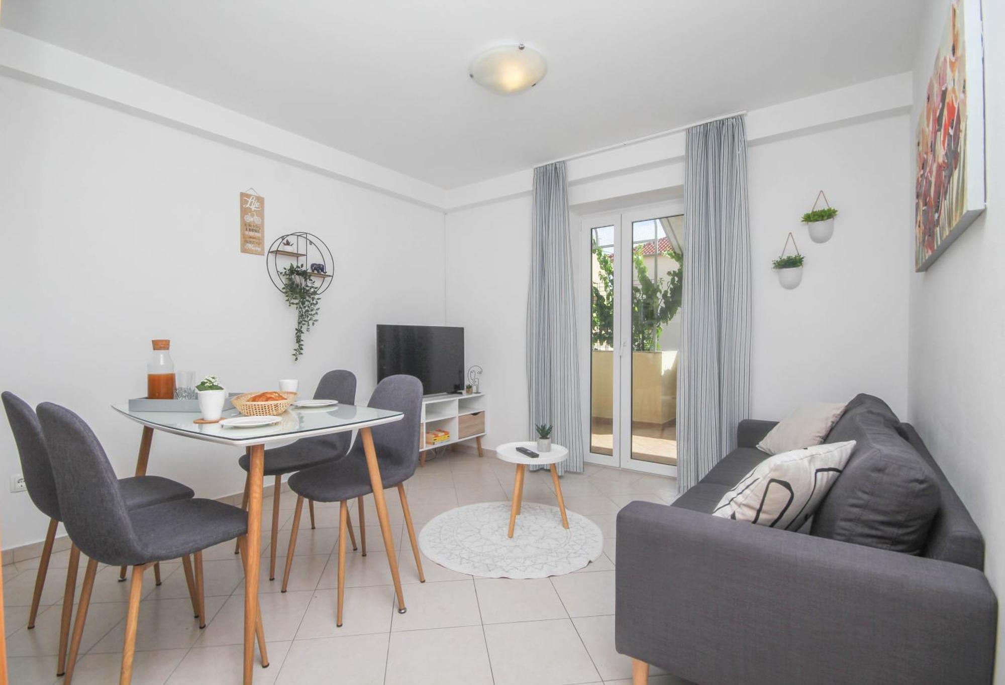 Family Petrov Apartments Vodice Bilik gambar